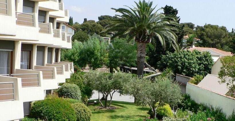 فندق Brise De Mer   Piscine Intérieure & Extérieure