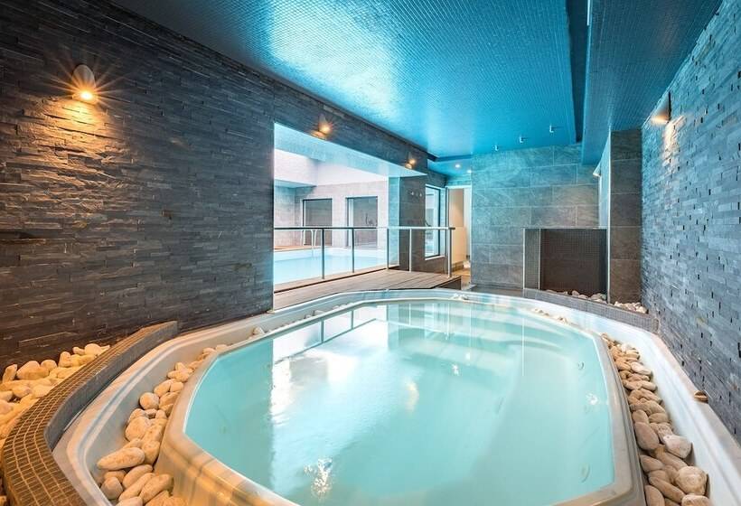 فندق Brise De Mer   Piscine Intérieure & Extérieure