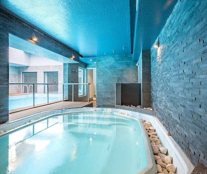 فندق Brise De Mer   Piscine Intérieure & Extérieure