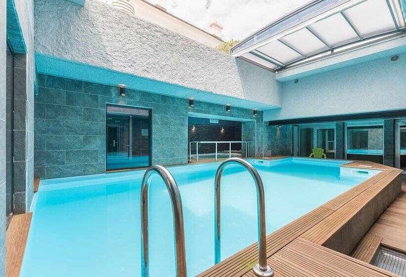 فندق Brise De Mer   Piscine Intérieure & Extérieure