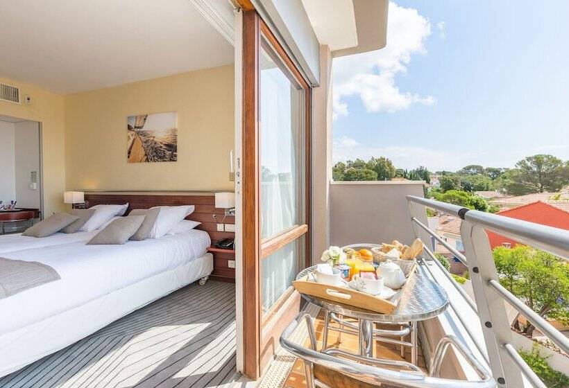 فندق Brise De Mer   Piscine Intérieure & Extérieure