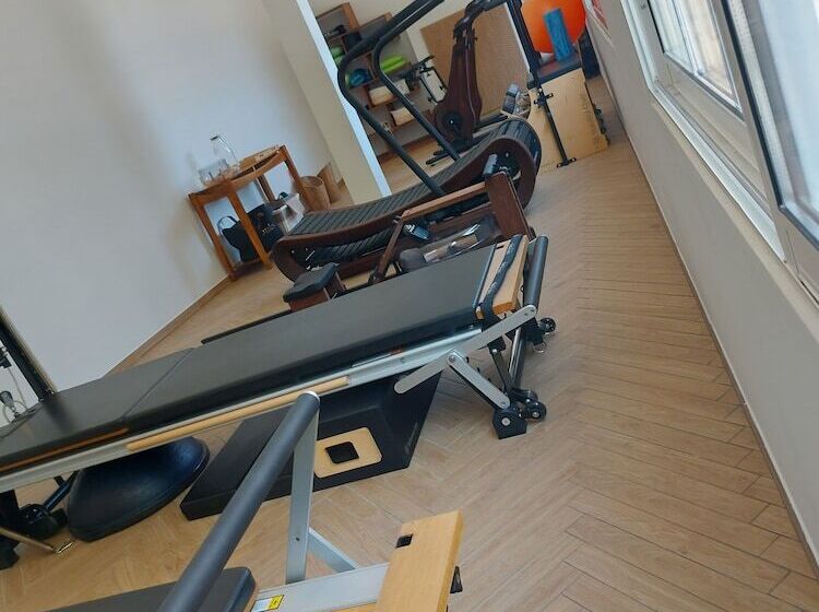 호텔 Hôtel Golf & Spa Château De La Bégude The Originals Collection