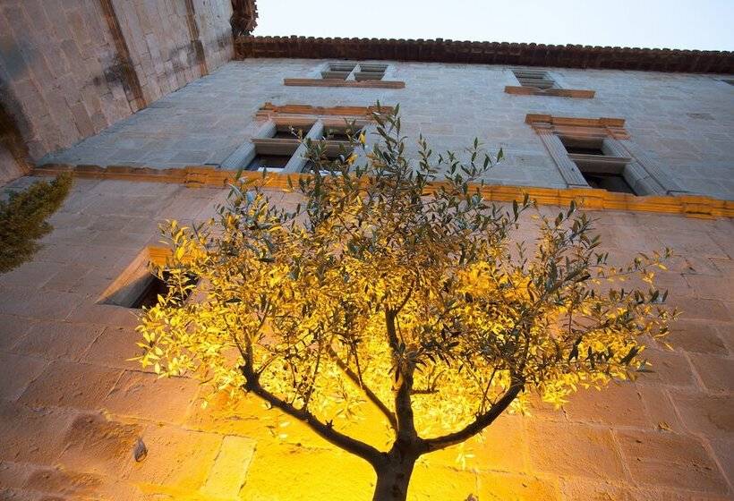 בית מלון כפרי Chateau Des Ducs De Joyeuse