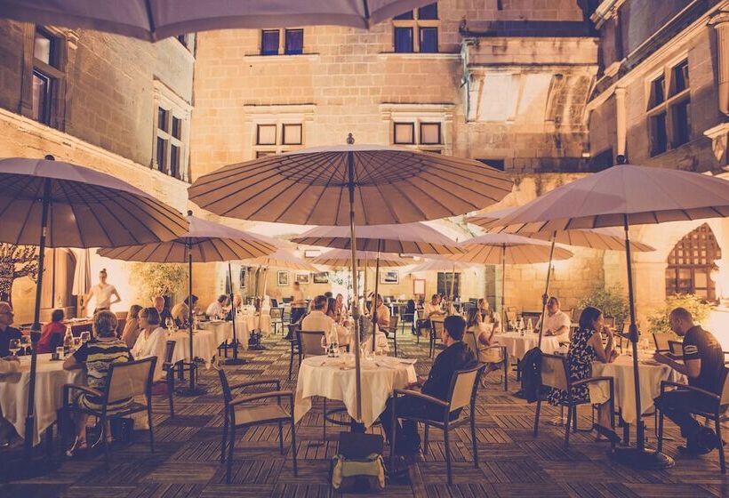 בית מלון כפרי Chateau Des Ducs De Joyeuse