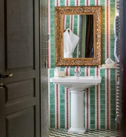 فندق Château De La Tour Du Puits