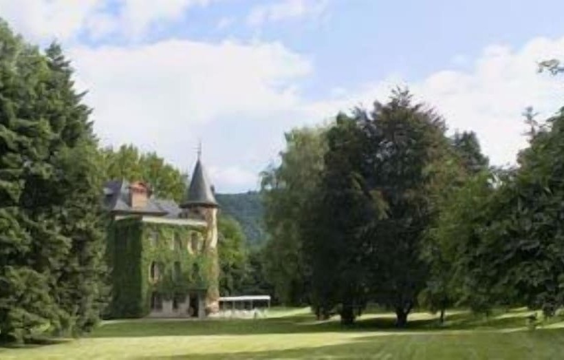 فندق Château De La Tour Du Puits