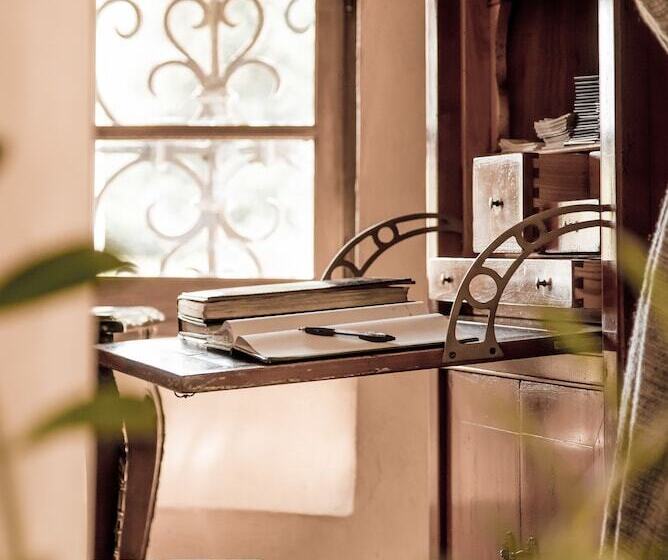 فندق Château De La Tour Du Puits