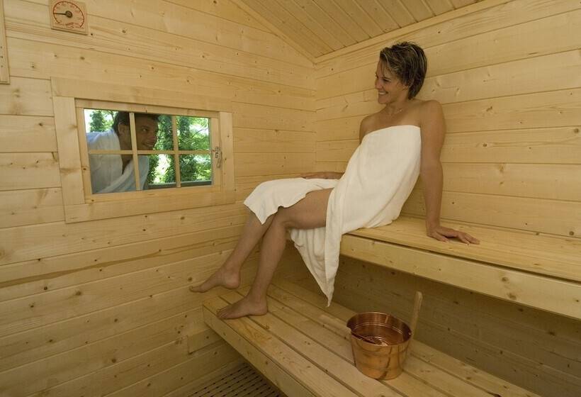 فندق Château De La Tour Du Puits