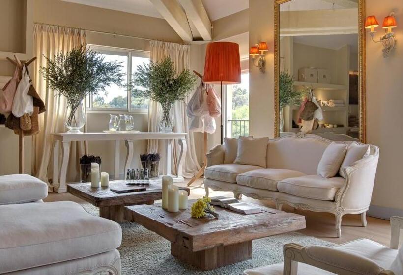 فندق Château De Valmer