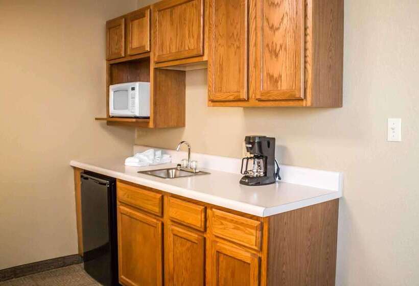 فندق Comfort Inn & Suites