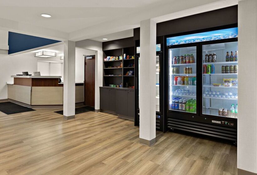 فندق Comfort Inn & Suites