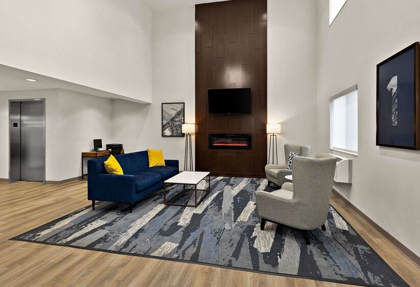 فندق Comfort Inn & Suites