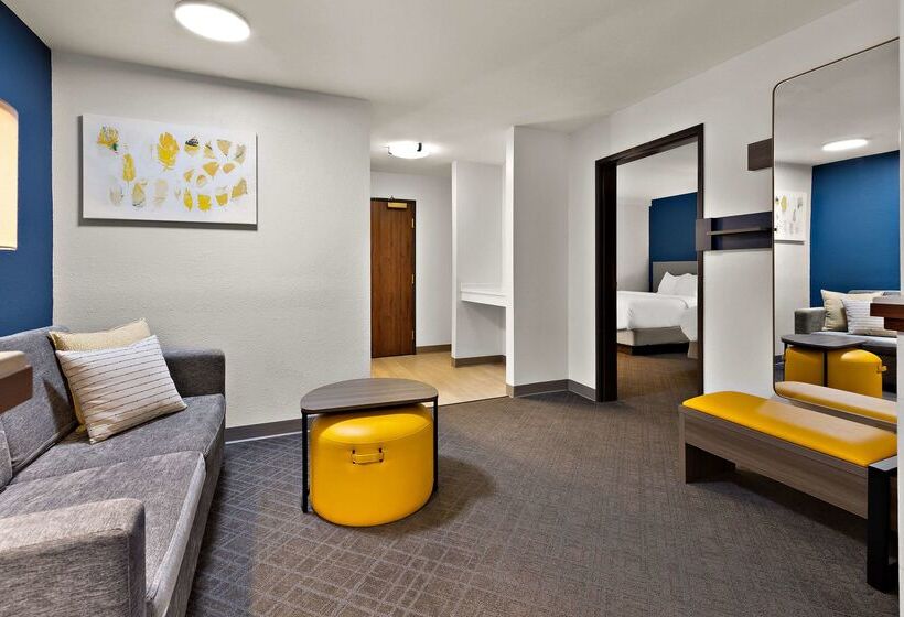 فندق Comfort Inn & Suites