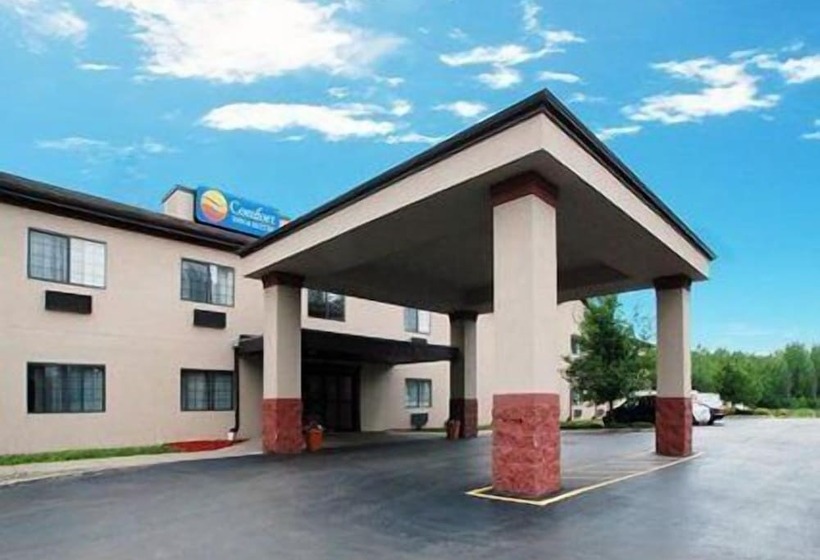 Отель Comfort Inn & Suites