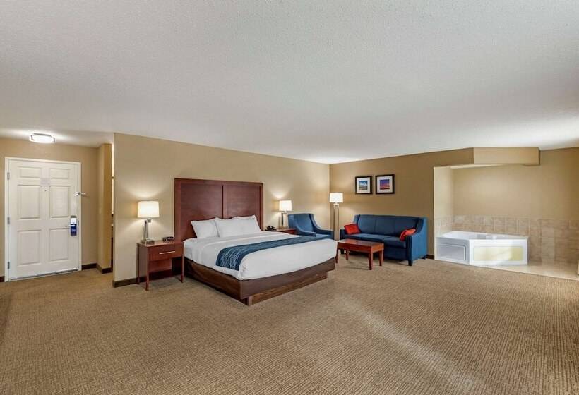 فندق Comfort Inn & Suites Jackson West Bend