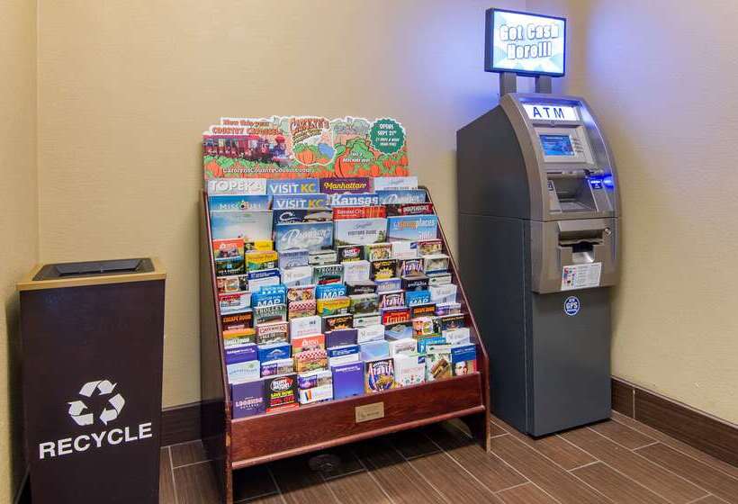 فندق Comfort Inn & Suites Kansas City   Northeast