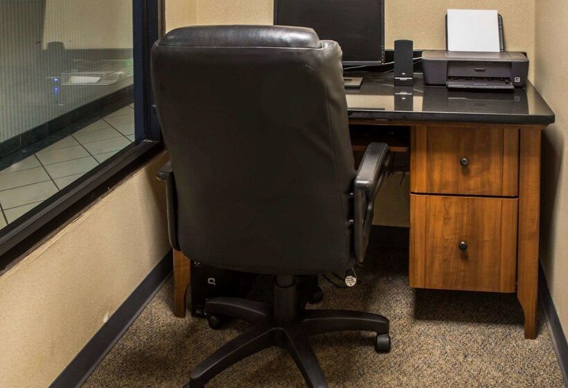 ホテル Comfort Inn & Suites