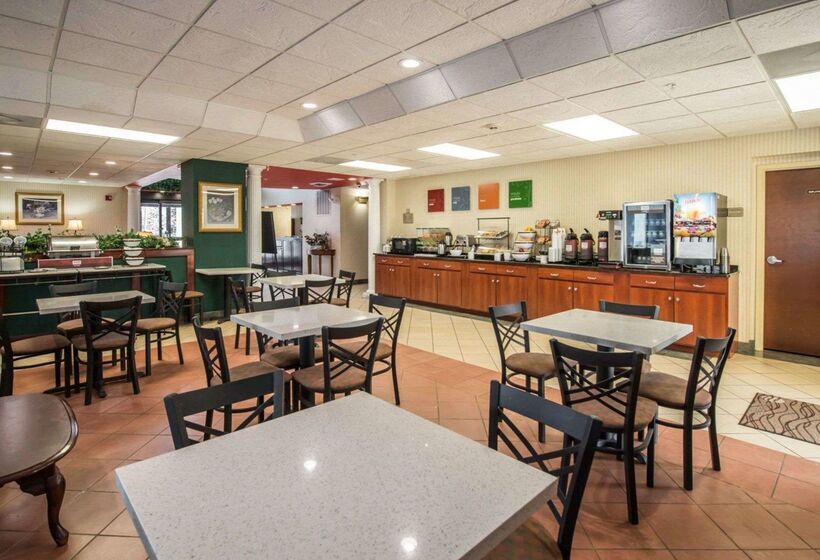 酒店 Comfort Inn & Suites