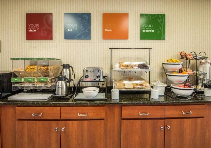 ホテル Comfort Inn & Suites