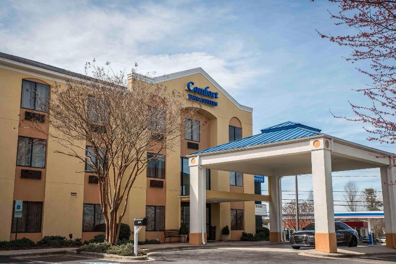 酒店 Comfort Inn & Suites