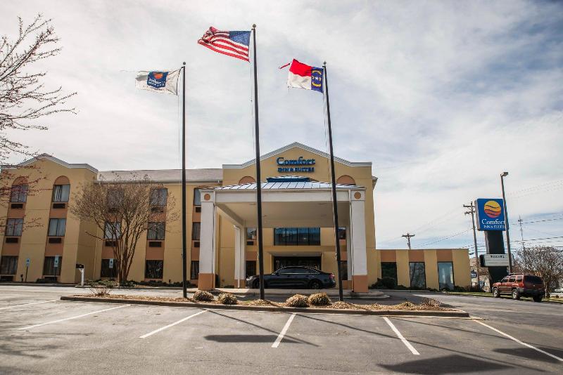 酒店 Comfort Inn & Suites