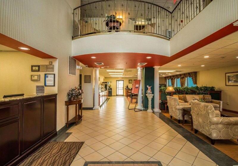 酒店 Comfort Inn & Suites