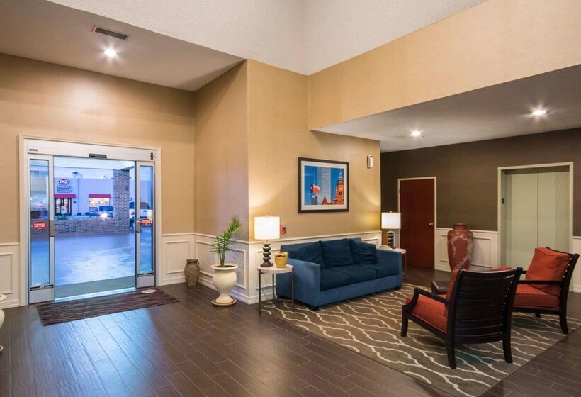 호텔 Comfort Inn & Suites