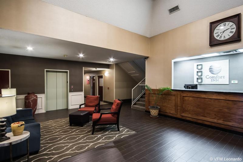 호텔 Comfort Inn & Suites