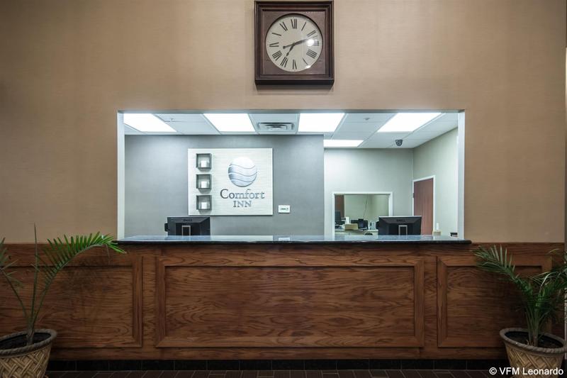 호텔 Comfort Inn & Suites