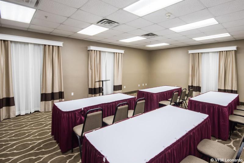 호텔 Comfort Inn & Suites