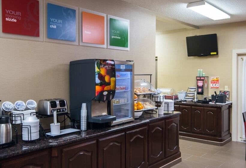 호텔 Comfort Inn & Suites