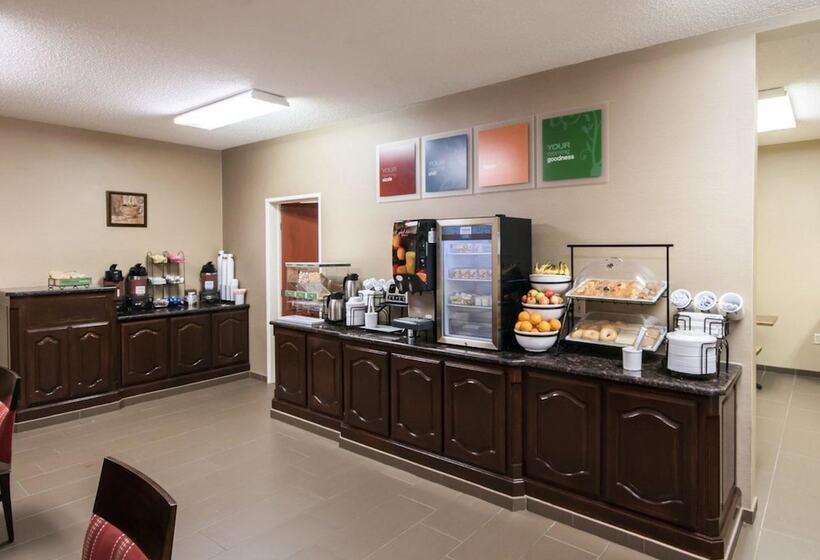 호텔 Comfort Inn & Suites