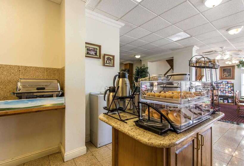 فندق Comfort Inn At Founders Tower