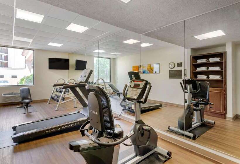 هتل Comfort Inn Columbus Near Fort Moore