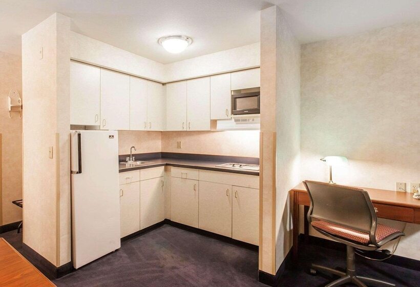 فندق Holiday Inn Express & Suites Tumwater – Olympia By Ihg