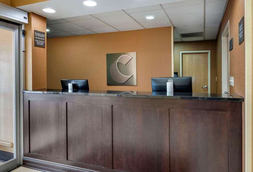 בית מלון כפרי Comfort Inn East