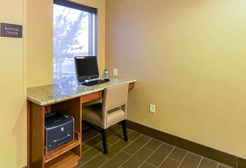 فندق Comfort Inn