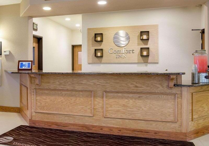 בית מלון כפרי Comfort Inn Garden City