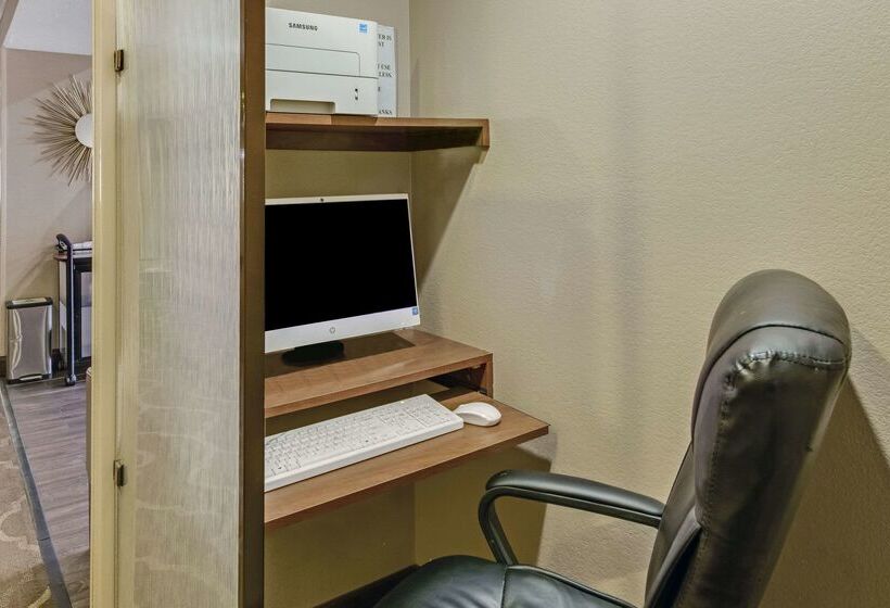 Отель Comfort Inn