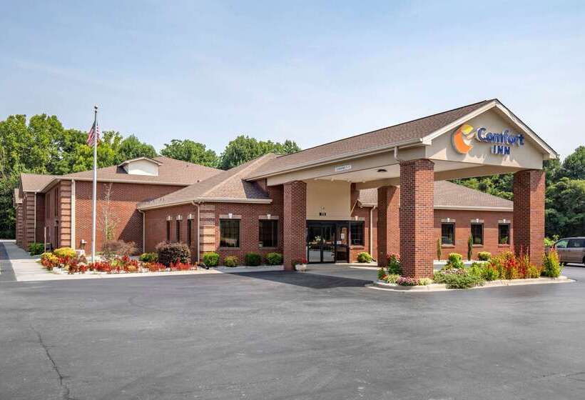 فندق Comfort Inn Near Downtown & Blue Ridge Pkwy