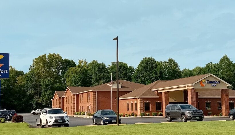 فندق Comfort Inn Near Downtown & Blue Ridge Pkwy