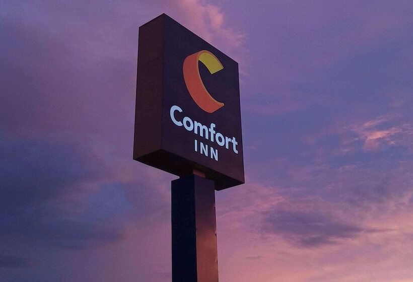 فندق Comfort Inn Near Downtown & Blue Ridge Pkwy