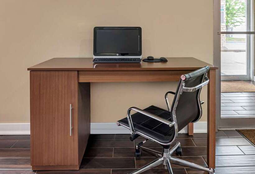 فندق Comfort Inn Muscatine Near Hwy 61