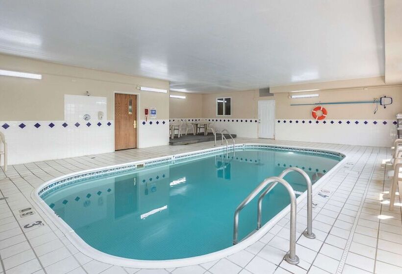 فندق Comfort Inn Muscatine Near Hwy 61