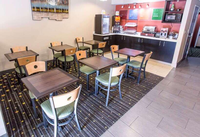 בית מלון כפרי Comfort Inn