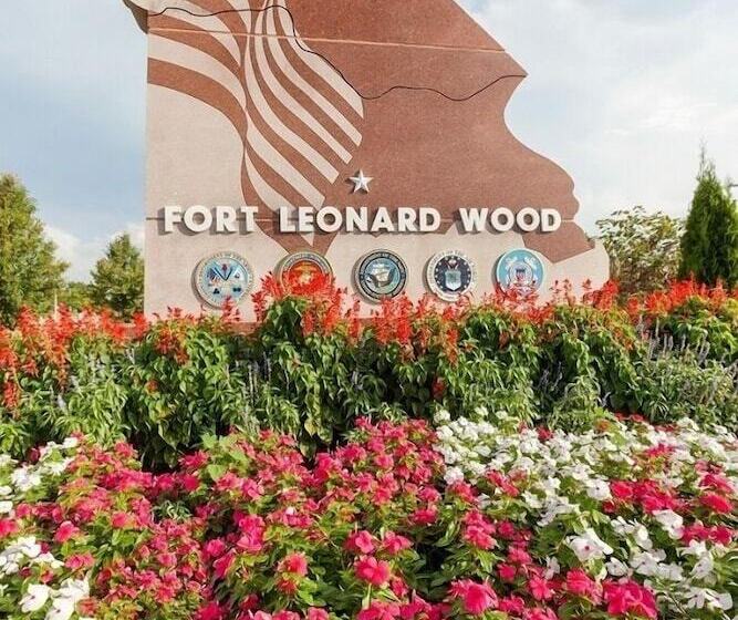 בית מלון כפרי Comfort Inn St Robert Fort Leonard Wood