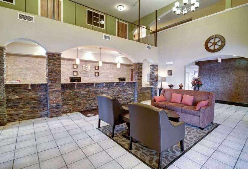 호텔 Comfort Inn & Suites