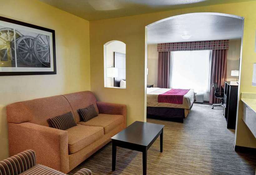 호텔 Comfort Inn & Suites