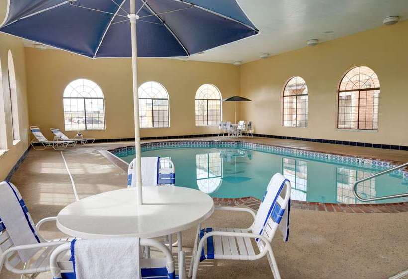 호텔 Comfort Inn & Suites