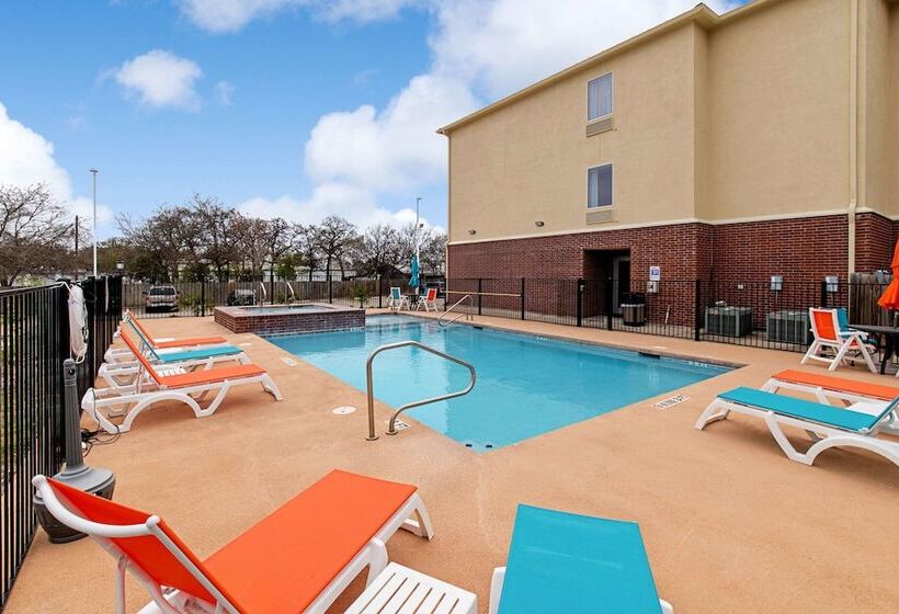 ホテル Comfort Inn & Suites And Suites Fredericksburg